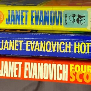 Best Seller’s List Author Janet Evanovich Novels